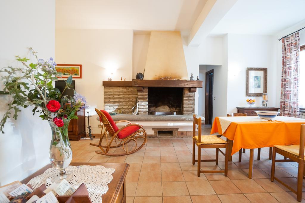 La Villa Di Lucia Viterbo Szoba fotó